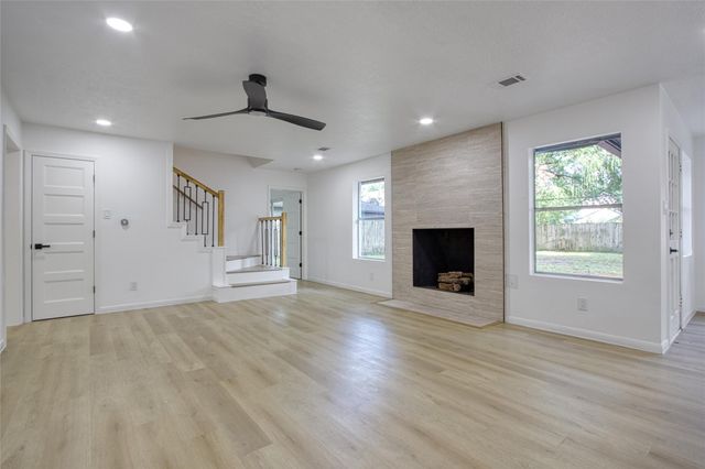 9211 Godstone Lane, Spring, TX 77379