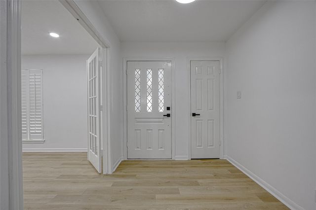 9211 Godstone Lane, Spring, TX 77379