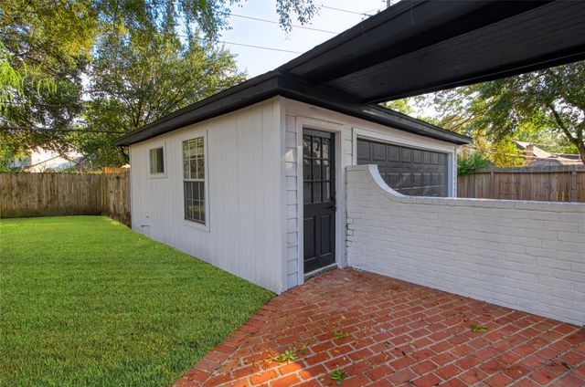 9211 Godstone Lane, Spring, TX 77379