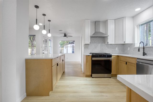 9211 Godstone Lane, Spring, TX 77379