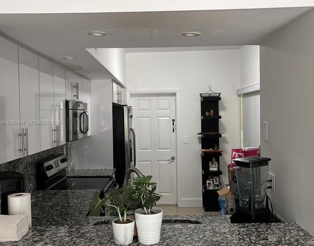 11837 SW 100th St, Miami, FL 33186