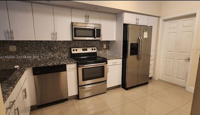 11837 SW 100th St, Miami, FL 33186