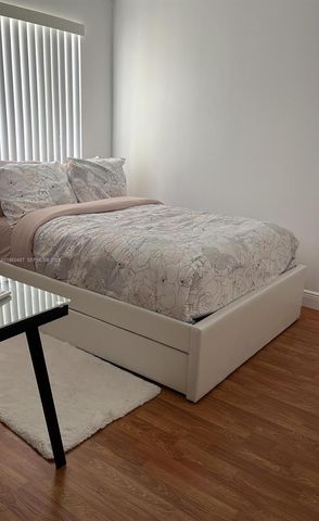 11837 SW 100th St, Miami, FL 33186