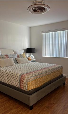 11837 SW 100th St, Miami, FL 33186