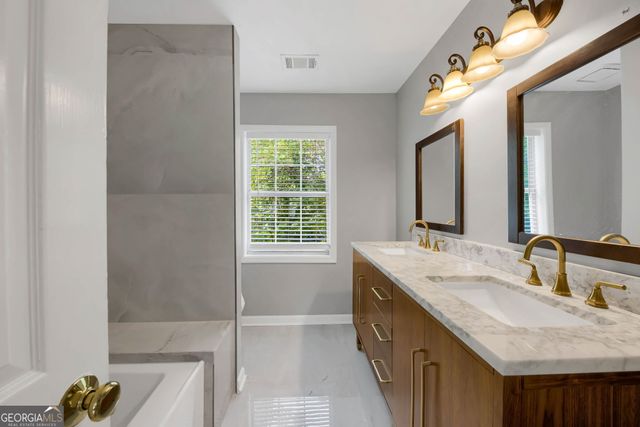 501 Bridge Lane SE, Smyrna, GA 30082