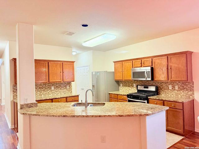 20630 CLIFF PARK, San Antonio, TX 78258