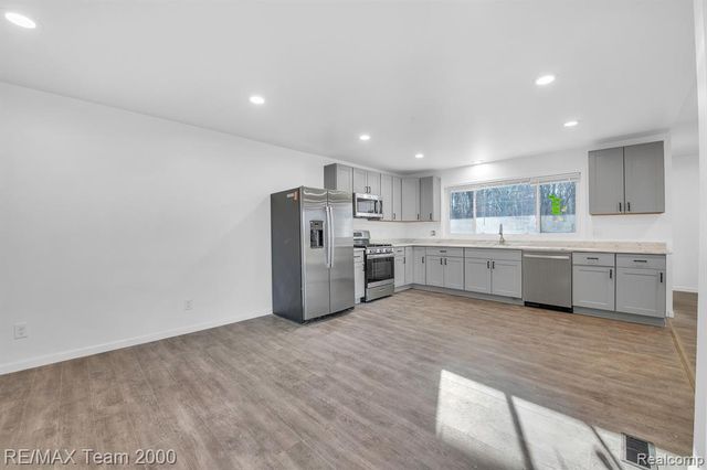 48905 9 Mile Road, Northville, MI 48167