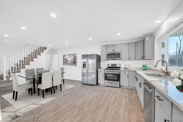 48905 9 Mile Road, Northville, MI 48167
