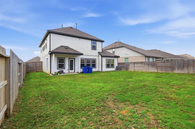 32302 Cedar Crest Drive, Waller, TX 77484