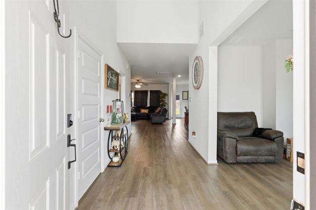 32302 Cedar Crest Drive, Waller, TX 77484