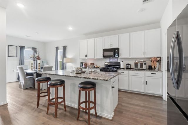 32302 Cedar Crest Drive, Waller, TX 77484