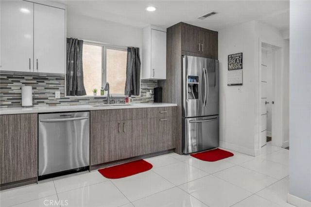 16539 Vine Terrace, Van Nuys, CA 91406