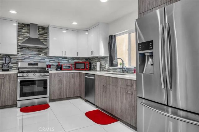 16539 Vine Terrace, Van Nuys, CA 91406