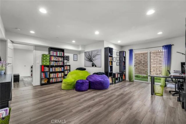 16539 Vine Terrace, Van Nuys, CA 91406