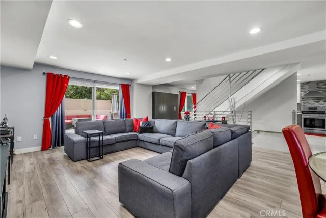 16539 Vine Terrace, Van Nuys, CA 91406