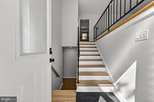 306 S PERSHING DR, Arlington, VA 22204