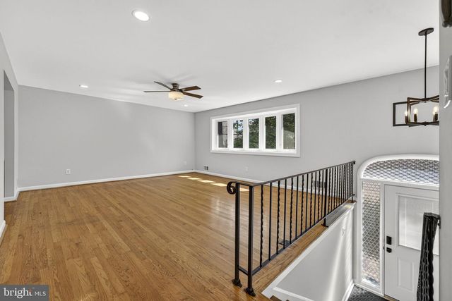 306 S PERSHING DR, Arlington, VA 22204