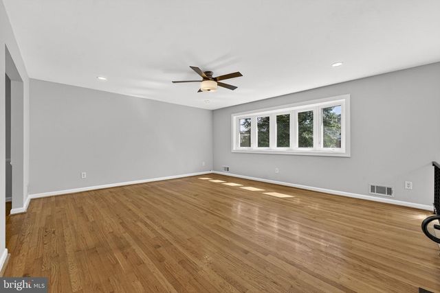 306 S PERSHING DR, Arlington, VA 22204