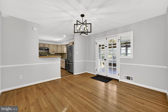 306 S PERSHING DR, Arlington, VA 22204