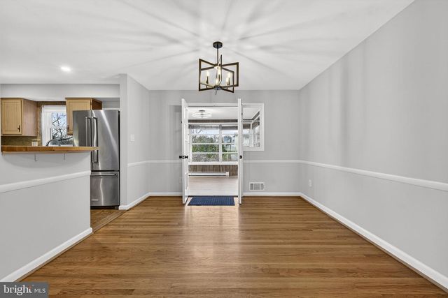 306 S PERSHING DR, Arlington, VA 22204