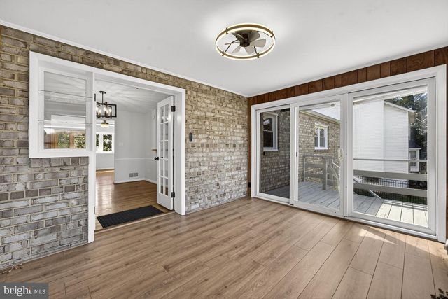 306 S PERSHING DR, Arlington, VA 22204