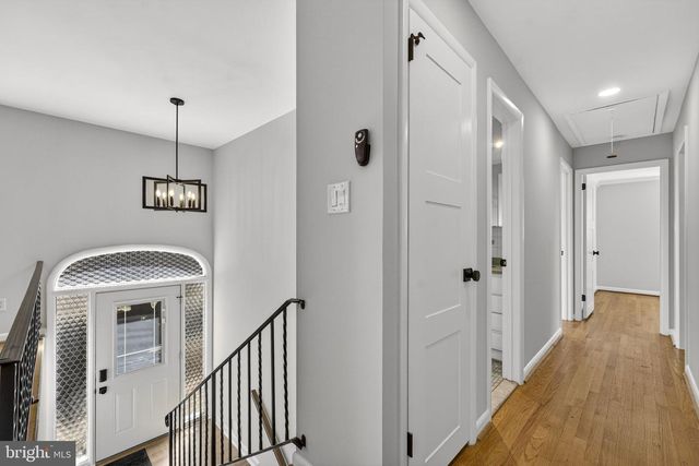 306 S PERSHING DR, Arlington, VA 22204