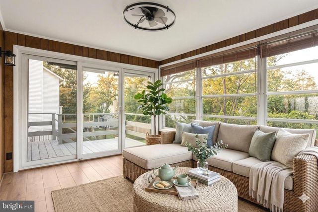 306 S PERSHING DR, Arlington, VA 22204