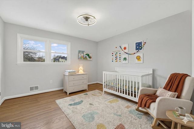 306 S PERSHING DR, Arlington, VA 22204