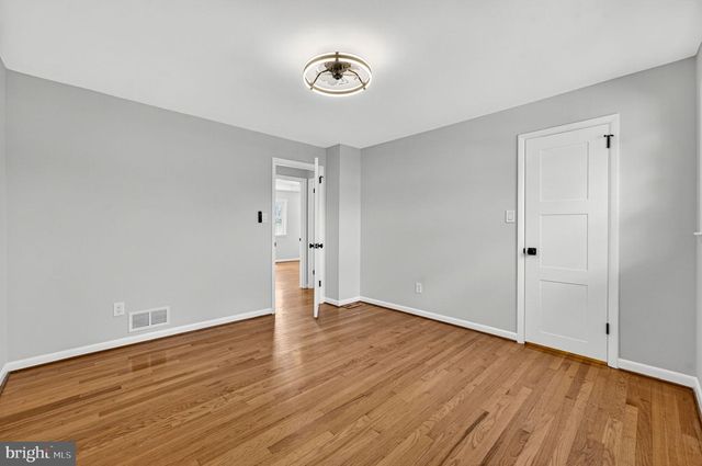 306 S PERSHING DR, Arlington, VA 22204