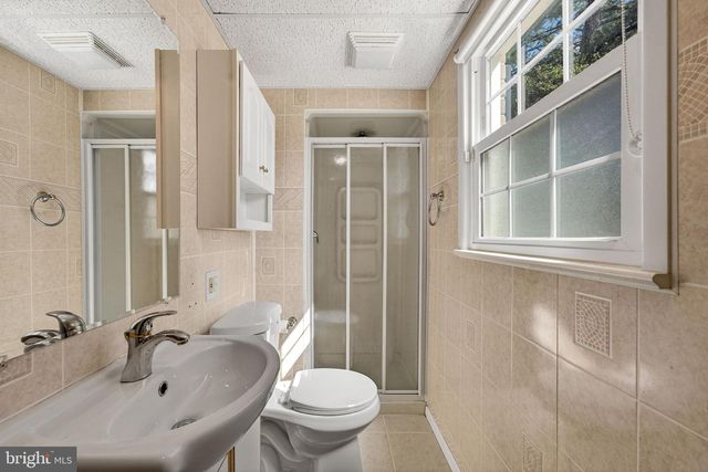 306 S PERSHING DR, Arlington, VA 22204