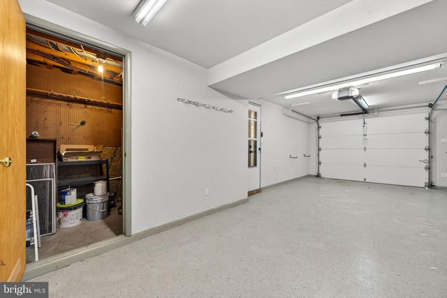 306 S PERSHING DR, Arlington, VA 22204