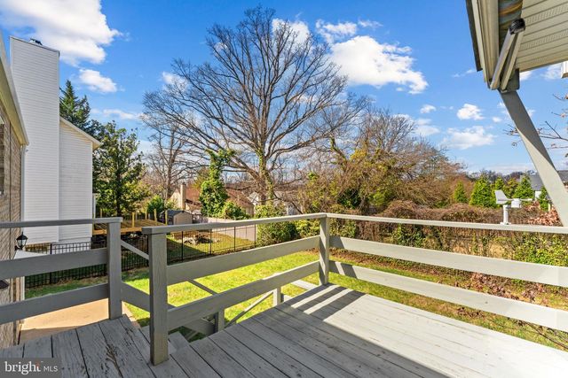 306 S PERSHING DR, Arlington, VA 22204