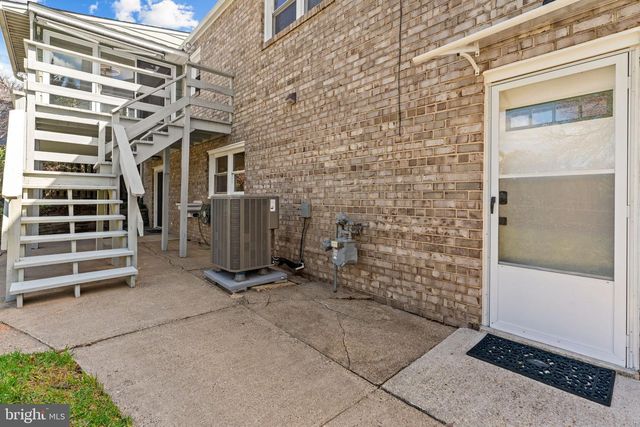 306 S PERSHING DR, Arlington, VA 22204