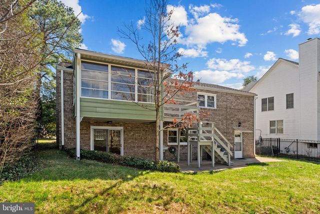 306 S PERSHING DR, Arlington, VA 22204