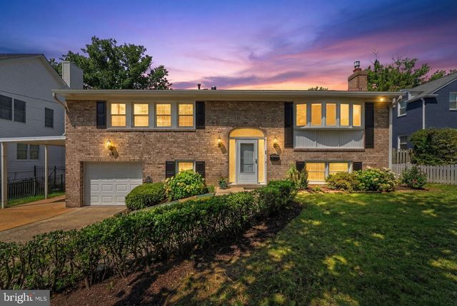 306 S PERSHING DR, Arlington, VA 22204