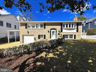 306 S PERSHING DR, Arlington, VA 22204
