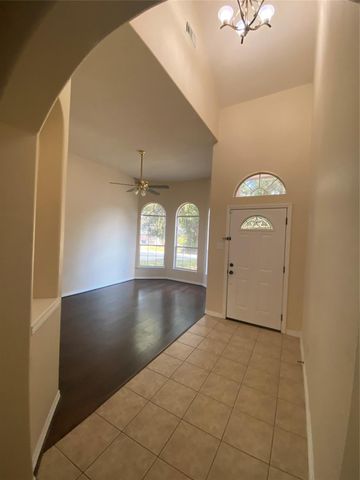 9210 Hidden Lake E, Magnolia, TX 77354