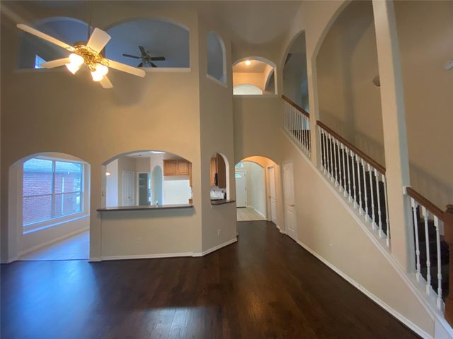 9210 Hidden Lake E, Magnolia, TX 77354