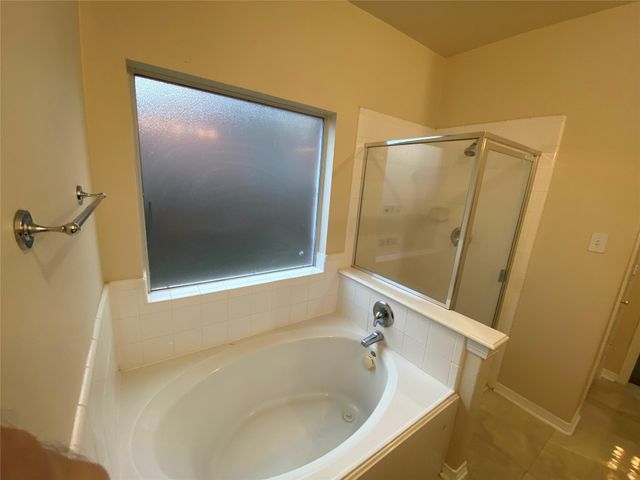9210 Hidden Lake E, Magnolia, TX 77354