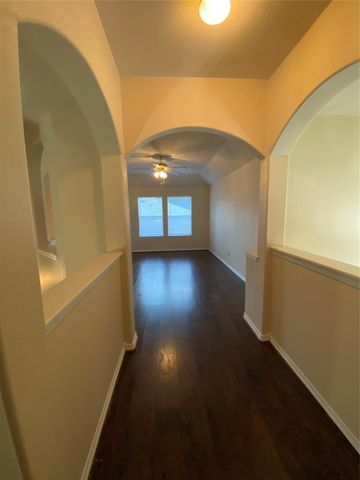9210 Hidden Lake E, Magnolia, TX 77354