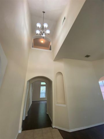 9210 Hidden Lake E, Magnolia, TX 77354