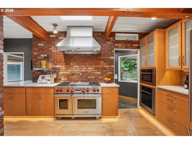 2525 BIRDHILL Dr S, Salem, OR 97302