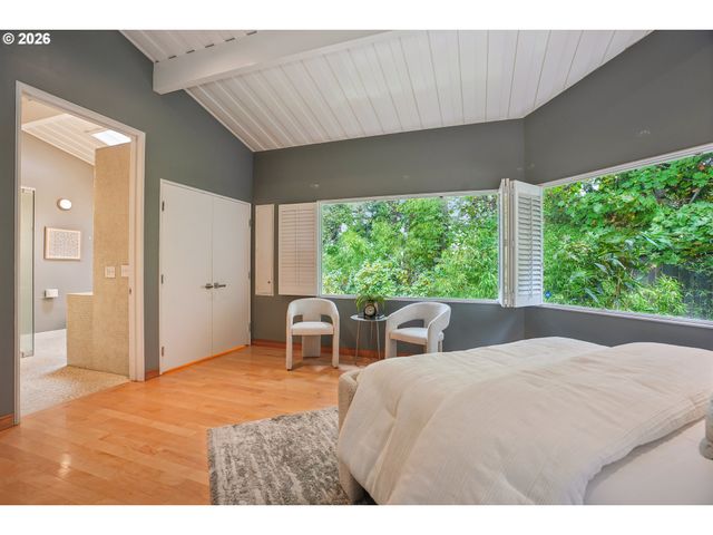 2525 BIRDHILL Dr S, Salem, OR 97302