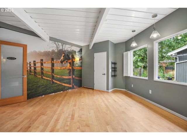 2525 BIRDHILL Dr S, Salem, OR 97302