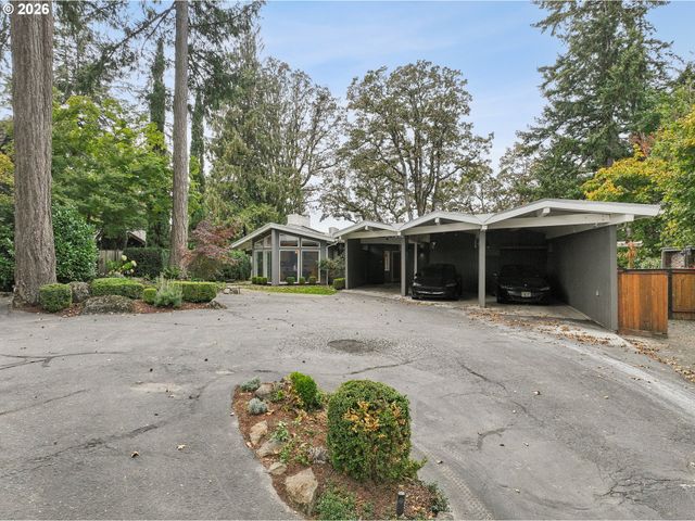 2525 BIRDHILL Dr S, Salem, OR 97302