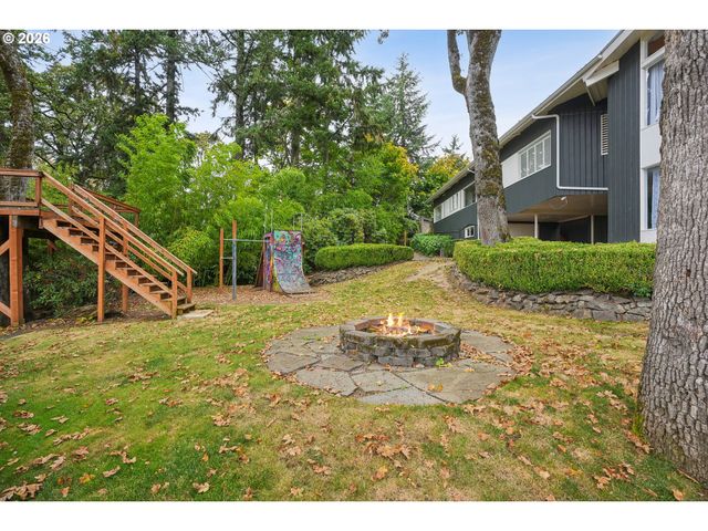 2525 BIRDHILL Dr S, Salem, OR 97302