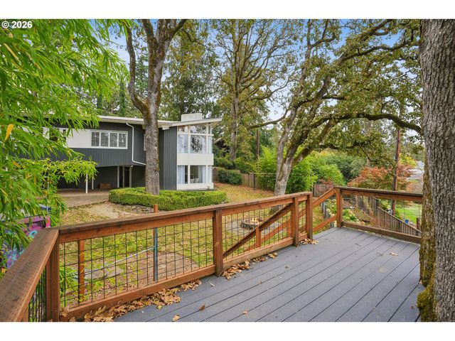 2525 BIRDHILL Dr S, Salem, OR 97302