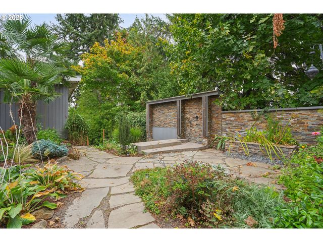 2525 BIRDHILL Dr S, Salem, OR 97302