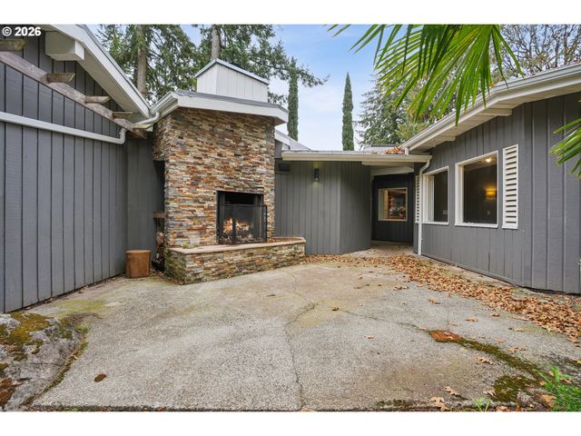 2525 BIRDHILL Dr S, Salem, OR 97302