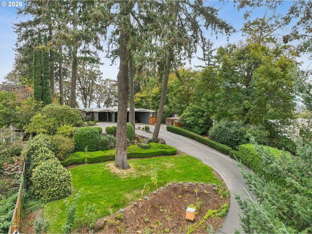 2525 BIRDHILL Dr S, Salem, OR 97302